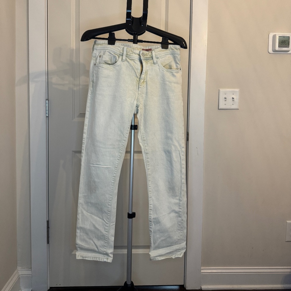 Pilcro Slim Boyfriend Jeans – Light Wash – Size 28